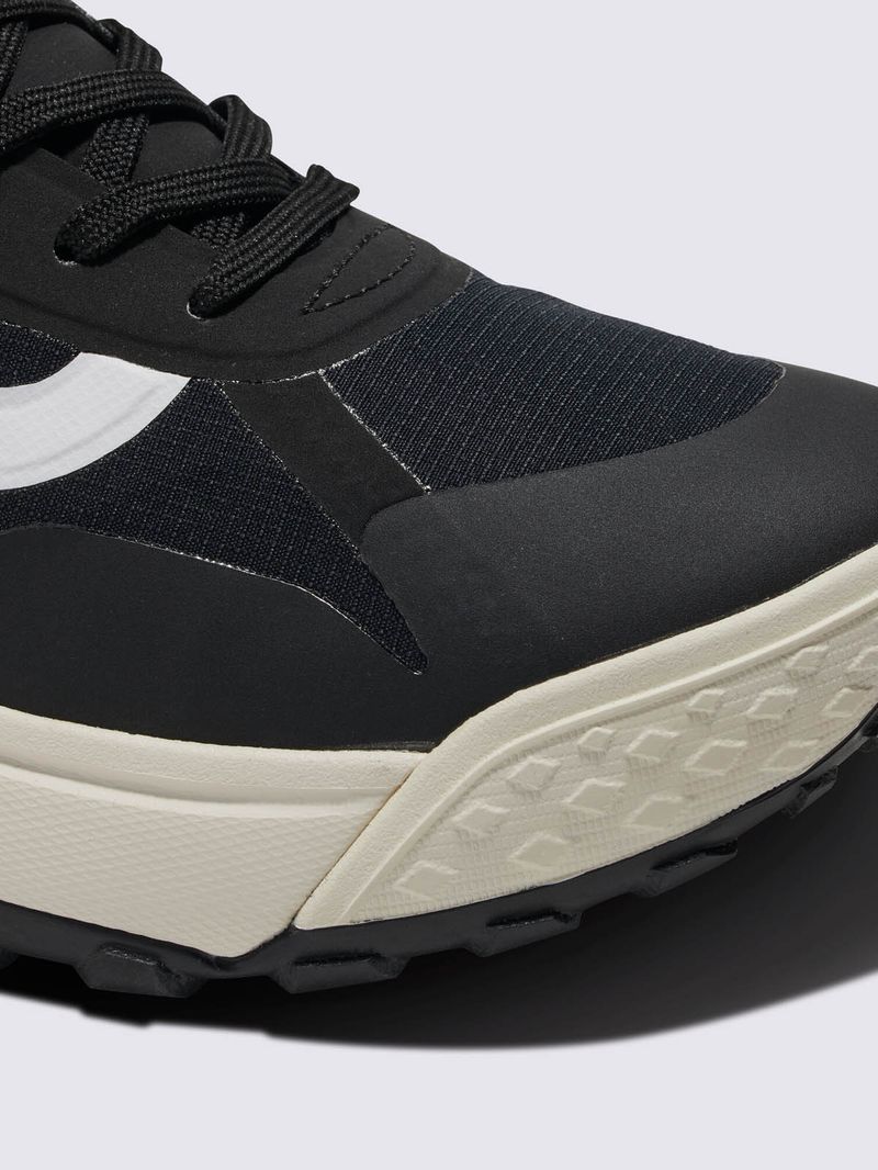 Zapatilla Adulto MTE Crosspath Negro Vans