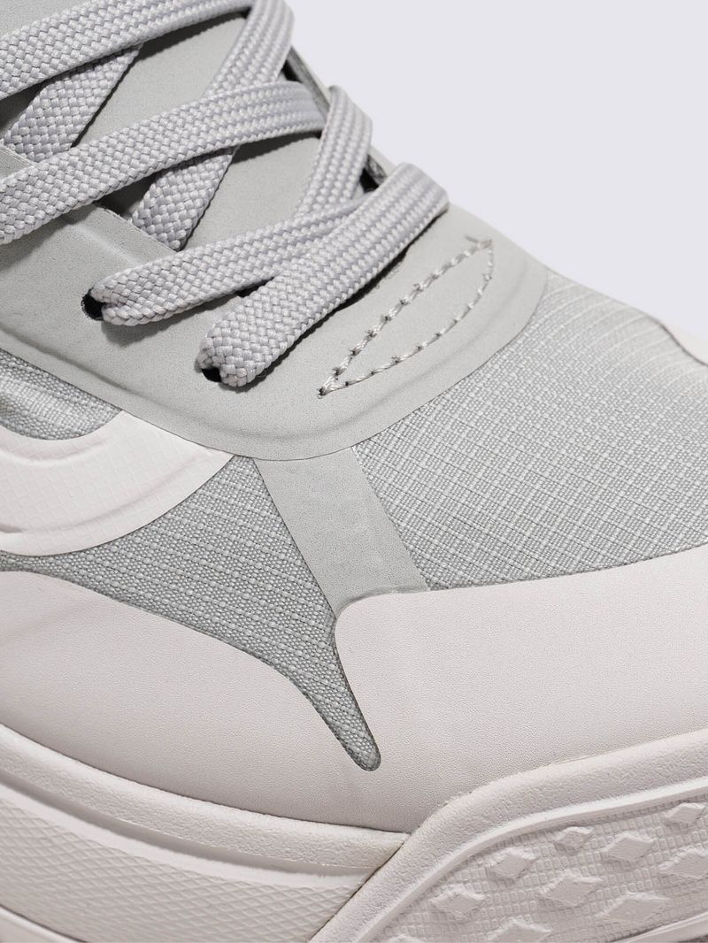 Zapatilla Adulto MTE Crosspath Gris Vans