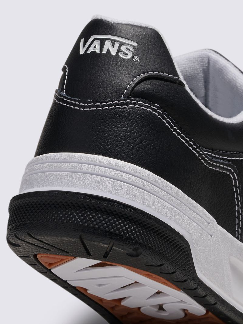 Zapatilla Adulto Upland Negro Vans