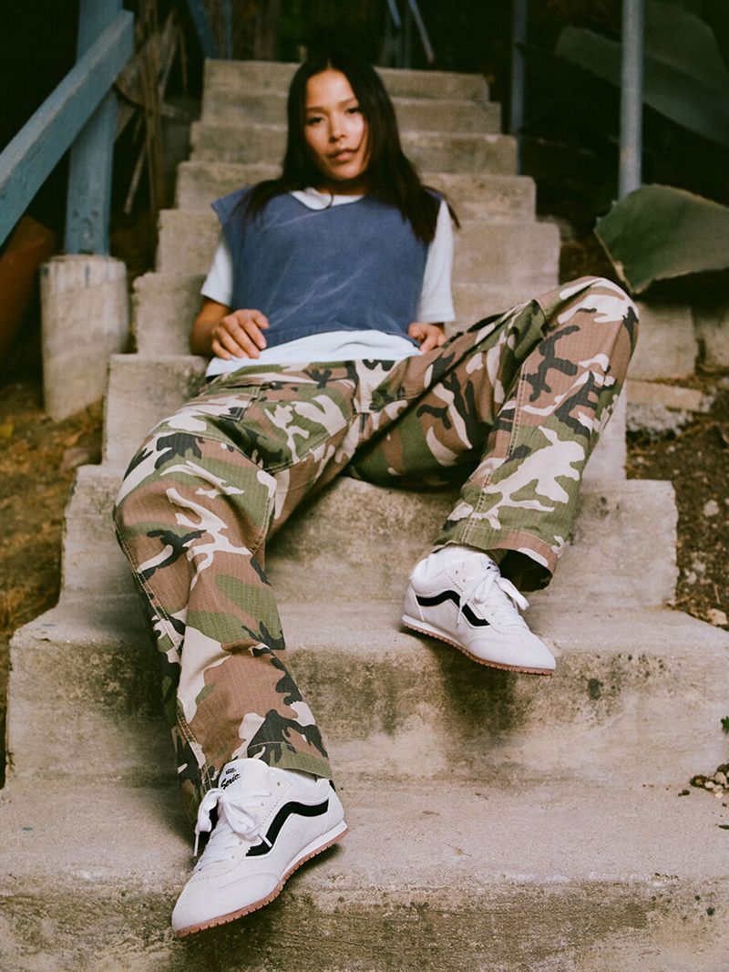 Zapatilla Mujer Super Lowpro Blanco Vans