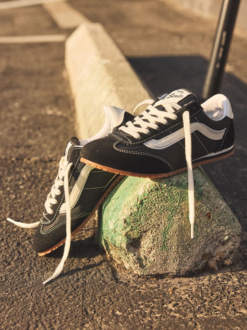 Zapatilla Adulto Super LowPro Negro Vans