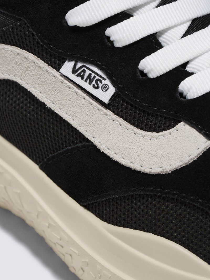 Zapatilla Adulto MTE UltraRange Neo VR3 Negro Vans