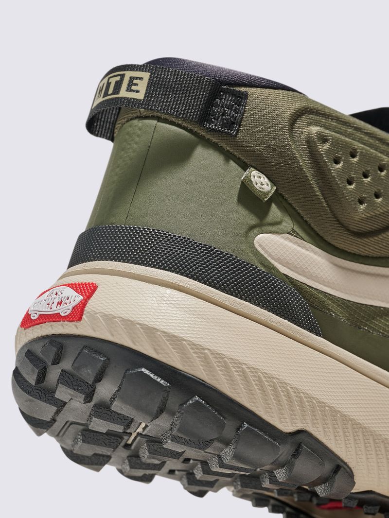 Zapatilla Adulto MTE Crosspath Mid Verde Vans