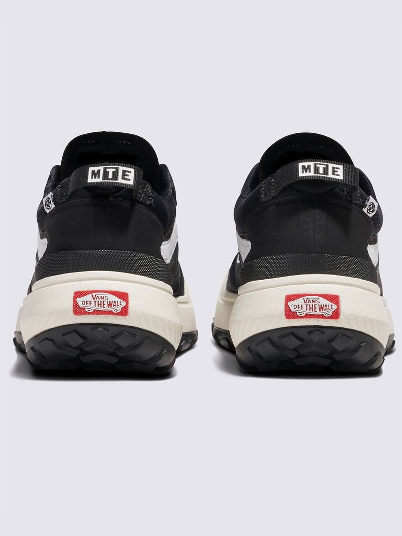 Zapatilla Adulto MTE Crosspath Negro Vans