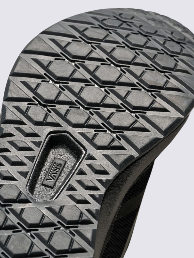 Zapatilla Adulto MTE Ultrarange 2.0 Negro Vans