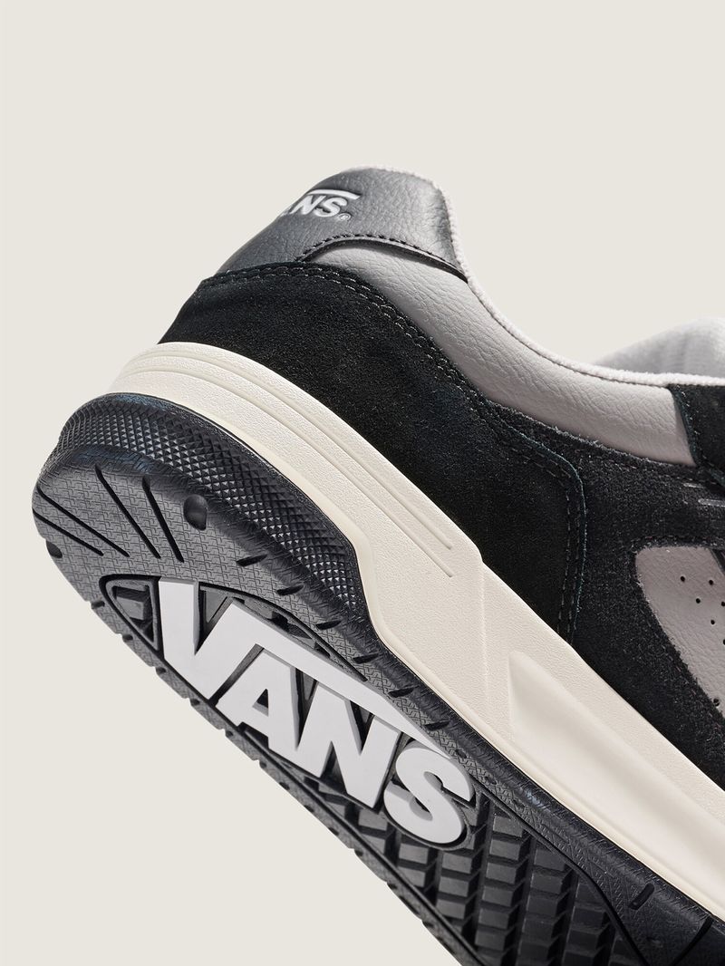 Zapatilla Adulto Upland Negro Vans