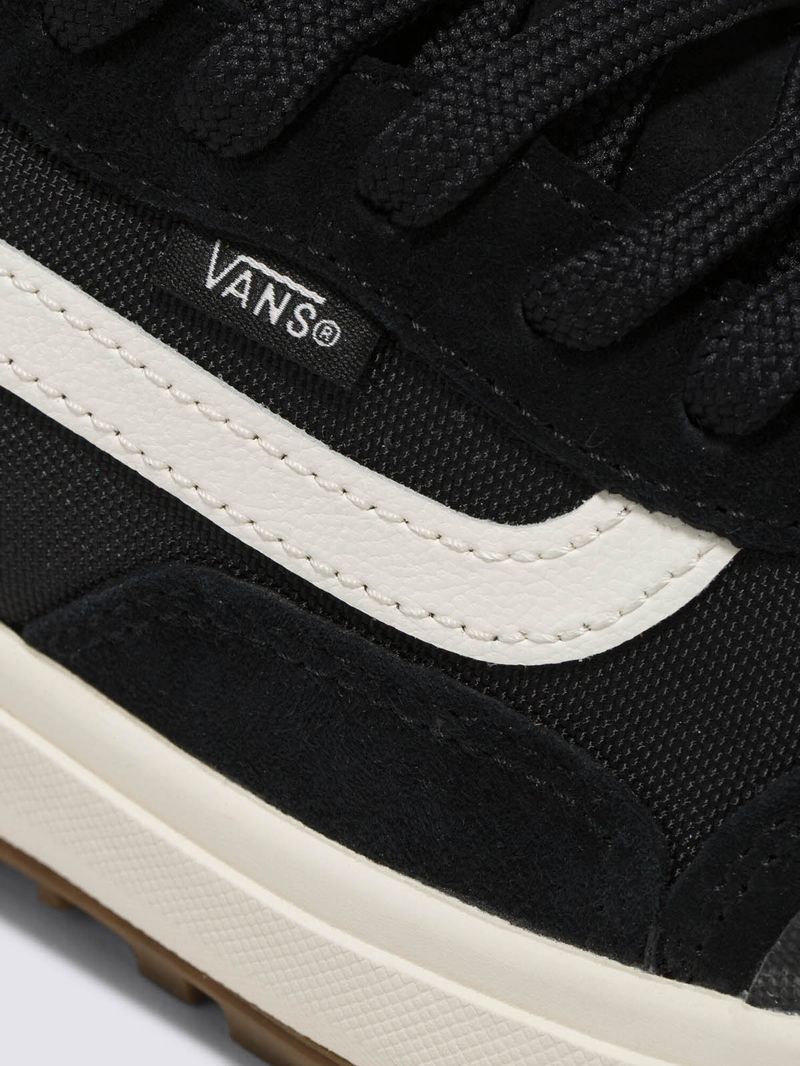 Zapatilla Adulto MTE Ultrarange Exo Negro Vans