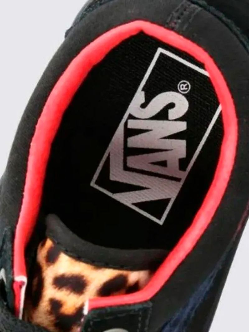 Zapatilla Mujer Mary Jane Rosado Vans