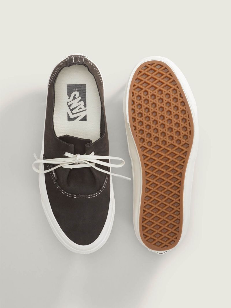 Zapatilla Adulto Premium Authentic Ease Negro Vans