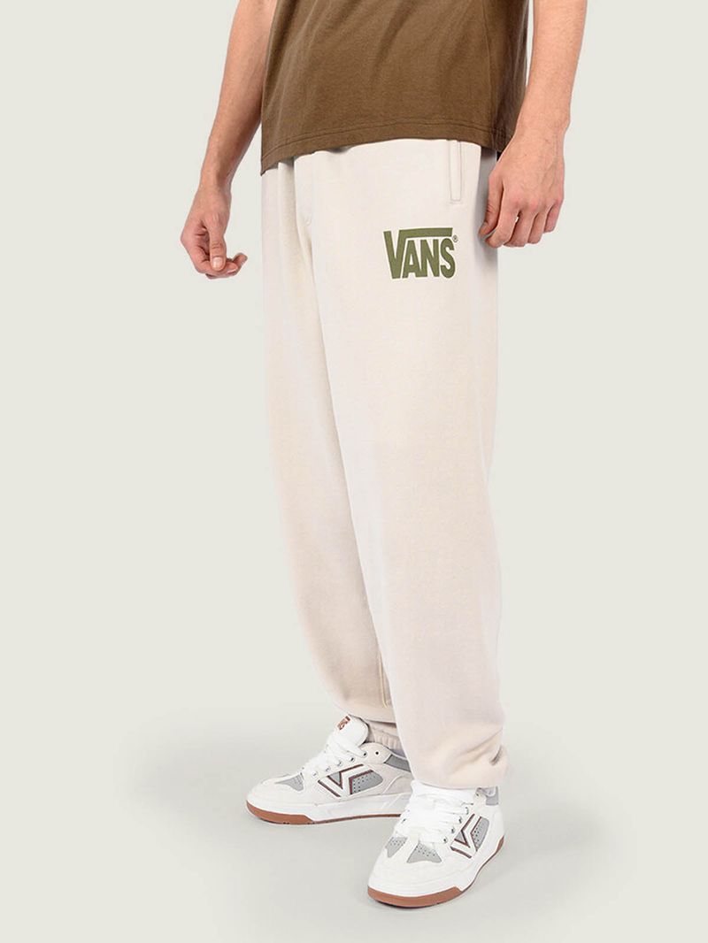 Pantalon Buzo Hombre Stretch Logo Fleece Café Vans