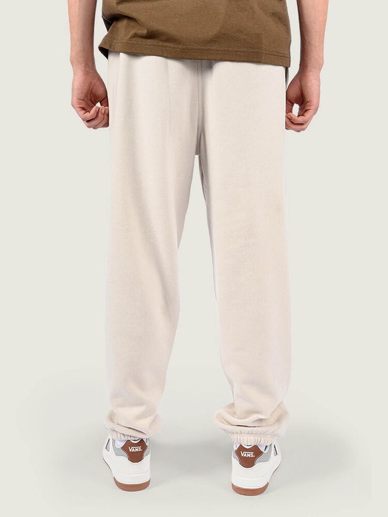 Pantalon Buzo Hombre Stretch Logo Fleece Café Vans