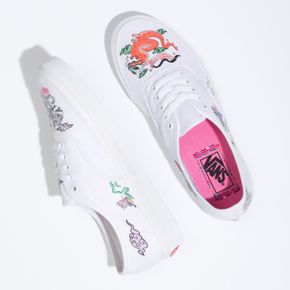 Zapatillas UA Authentic (OTW Gallery) Ashley Lukashevsky