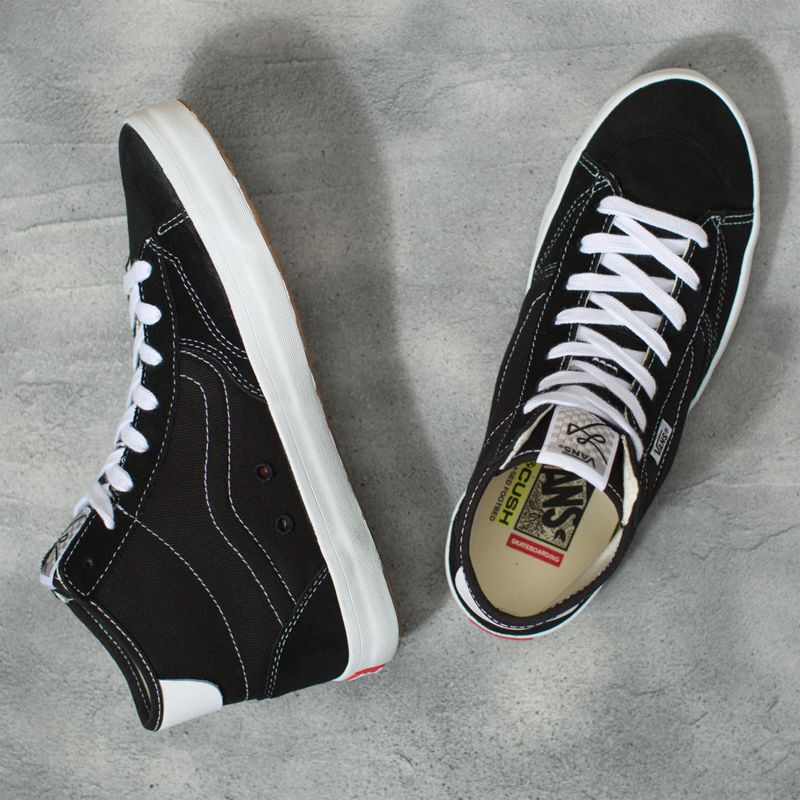 Zapatillas-UA-The-Lizzie-black-white