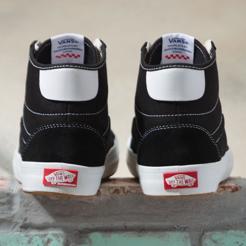 Zapatillas-UA-The-Lizzie-black-white