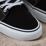Zapatillas-MN-Skate-Chukka-Low-Black-White