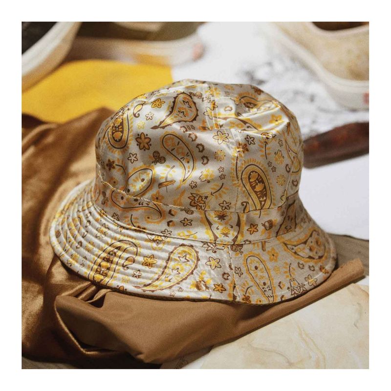 Gorro-Vanderson-Bucket-Capers