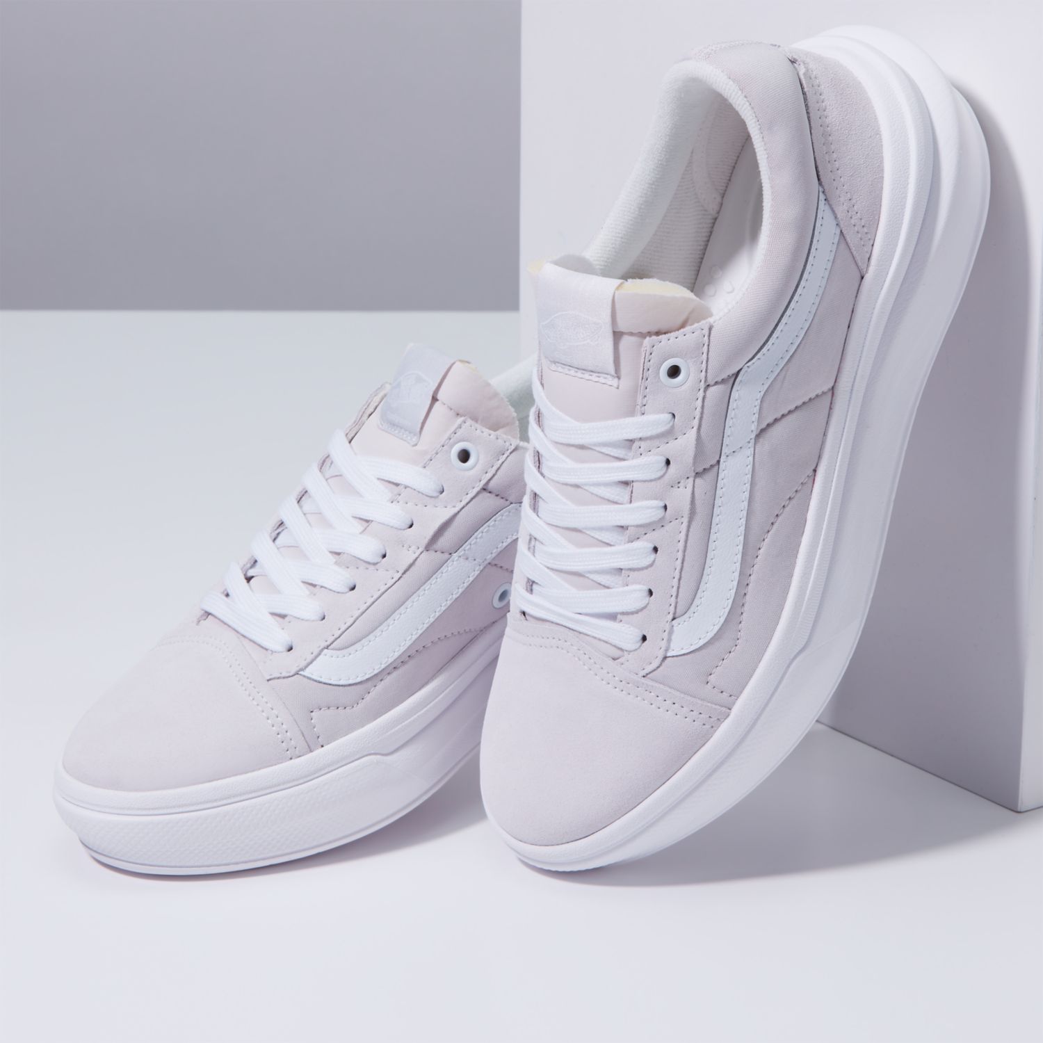 london rag solid black sneakers