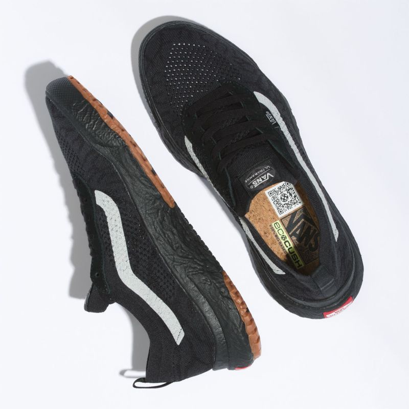 Zapatillas-UA-Ultrarange-VR3-Black-Pirate-Black