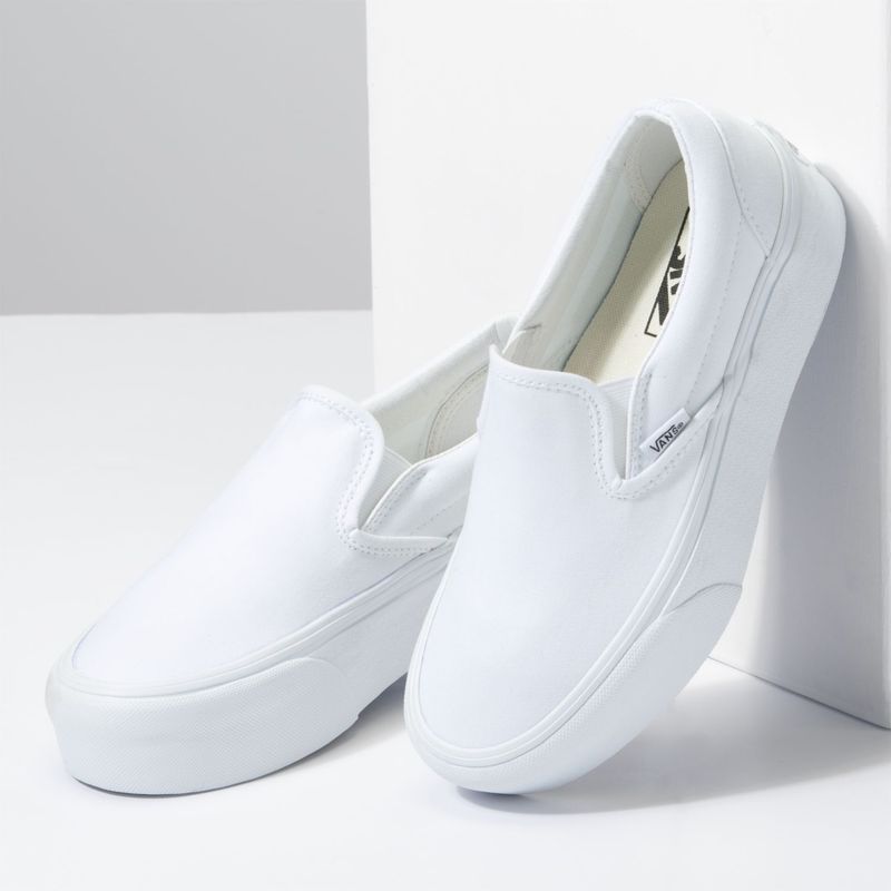 Zapatillas Ua Classic Slip-On Stackform Canvas True White-Vans Chile