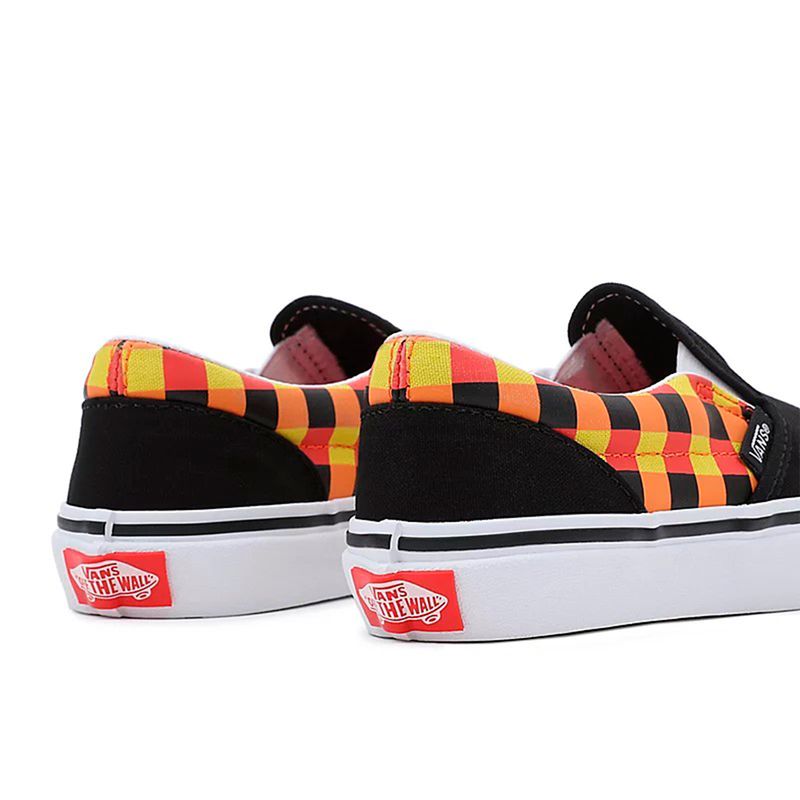 Zapatillas-UY-Classic-Slip-On-Glow-Checkerboard--5-12-Años--Black-Multi