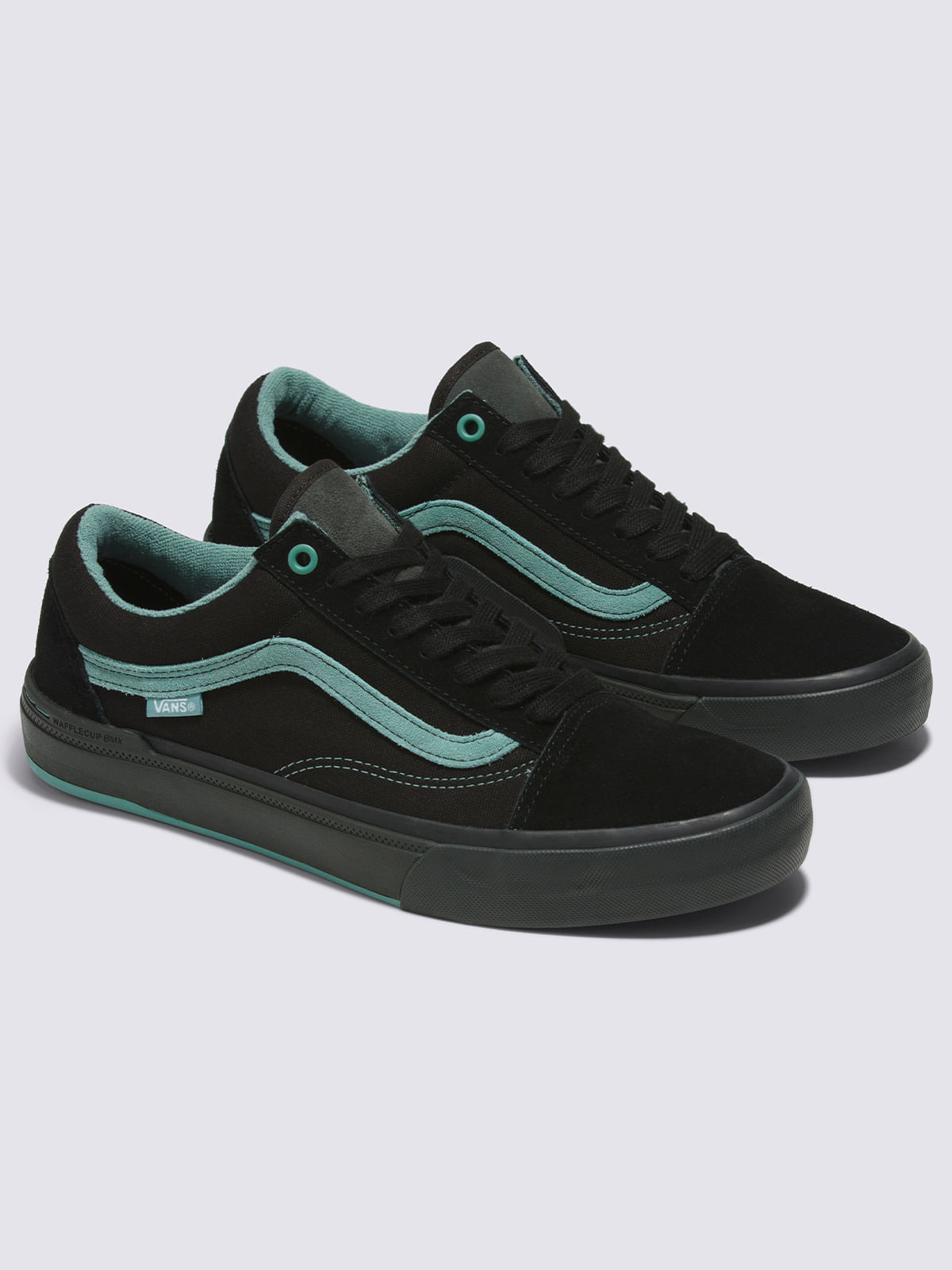 Vans negras hotsell con celeste