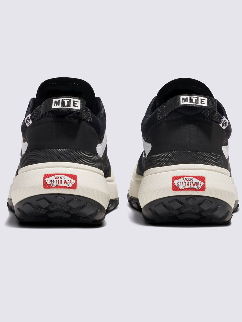 Zapatilla-Urbana-Unisex-Mte-Crosspath-Negro-Vans