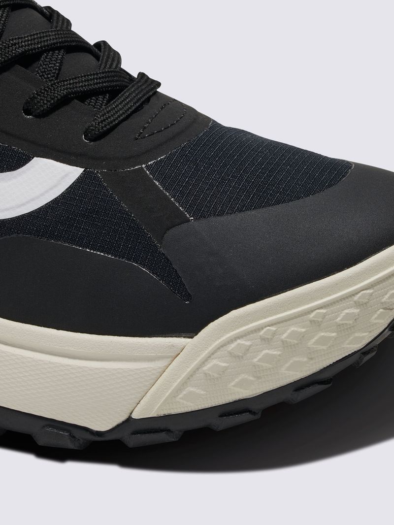 Zapatilla-Urbana-Unisex-Mte-Crosspath-Negro-Vans