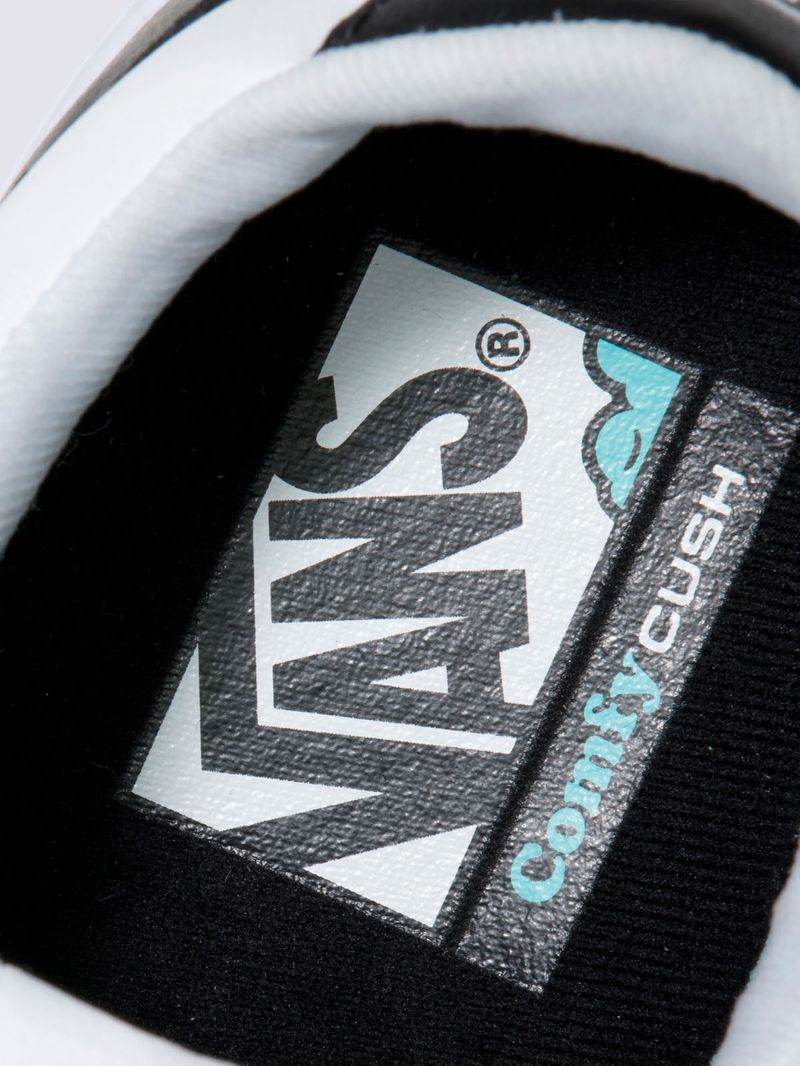 Zapatillas-UA-Lowland-CC--Two-Tone--black-true-white