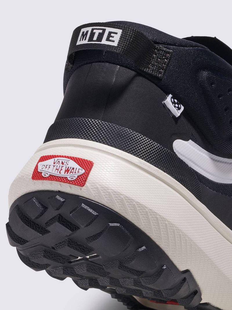 ZAPATILLA-C-CANA-UNISEX-MTE-CROSSPATH-MID-NEGRO-VANS