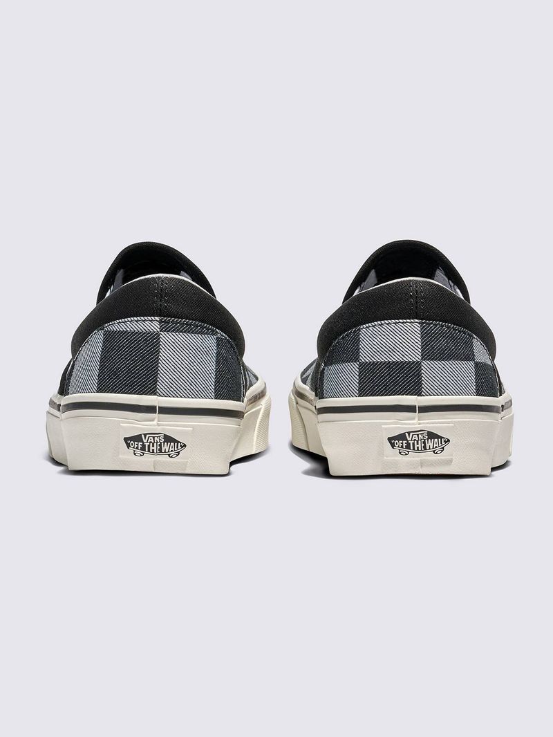 ZAPATILLA-UNISEX-Classic-Slip-On-NEGRO-VANS