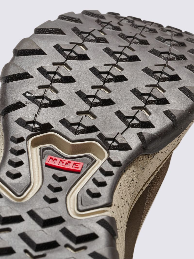 ZAPATILLA-HOMBRE-MTE-CROSSPATH-ROJO-VANS