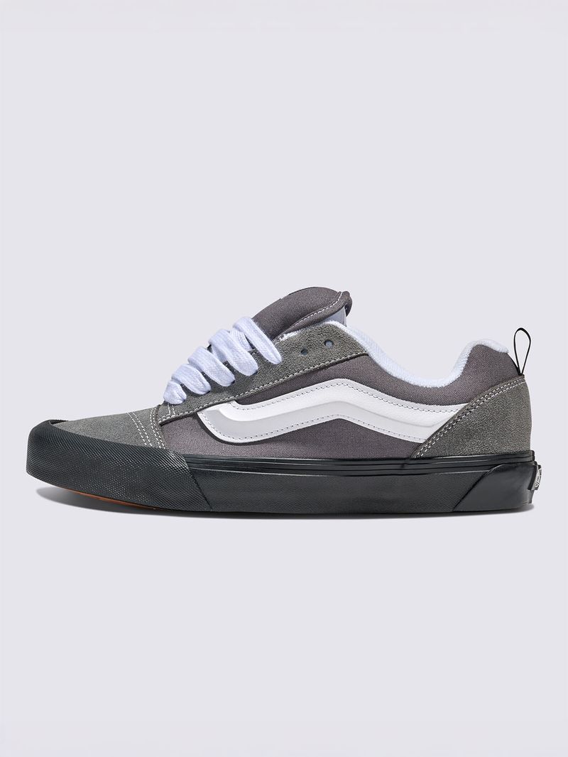 ZAPATILLA-UNISEX-Knu-Skool-GRIS-VANS