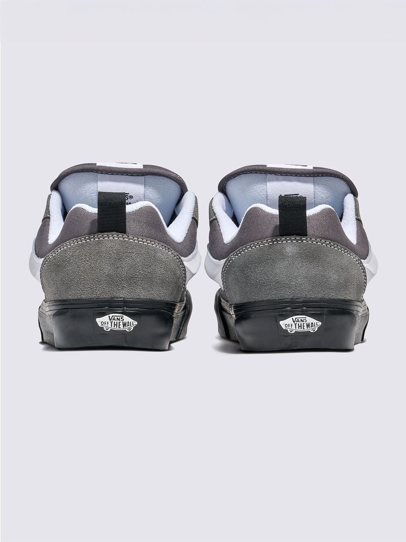 ZAPATILLA-UNISEX-Knu-Skool-GRIS-VANS