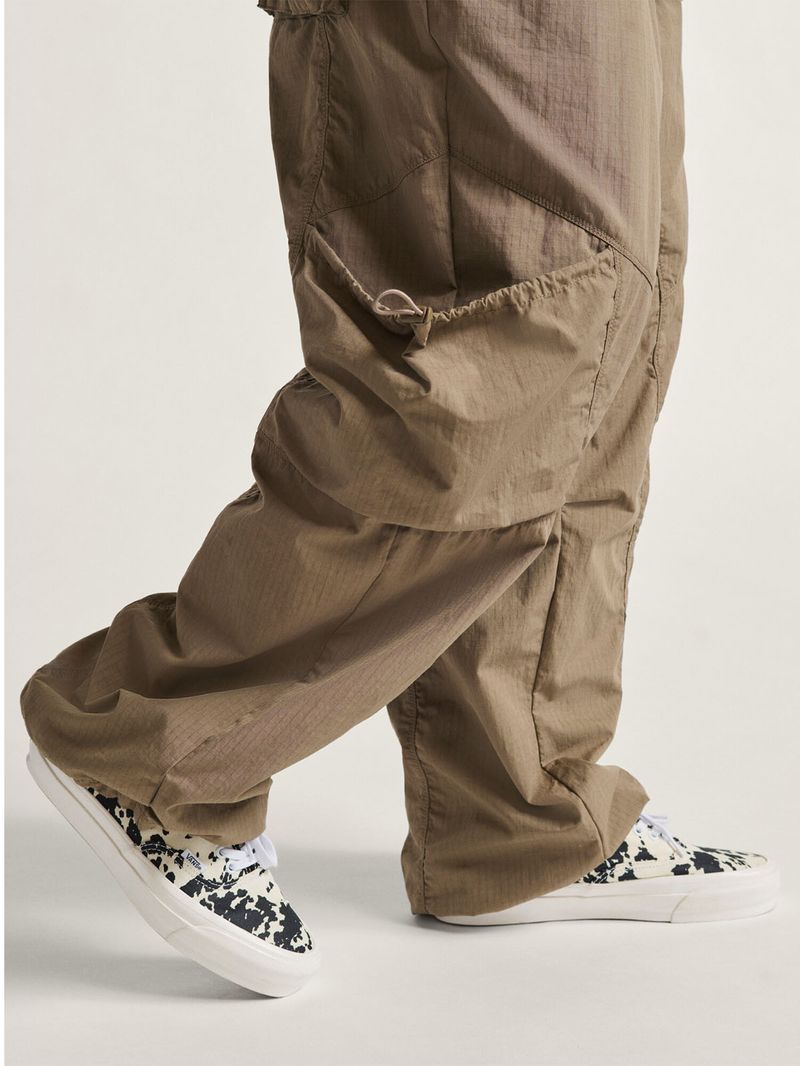 PANTALON-HOMBRE-LX-CANOPY-PARACHUTE--CAFE-VANS