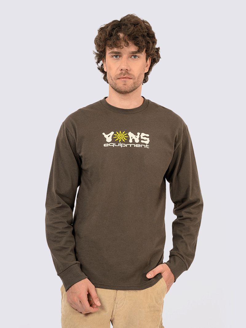 Polera-Manga-Larga-Hombre-Field-Equipment-Ls-Cafe-Oscuro-Vans