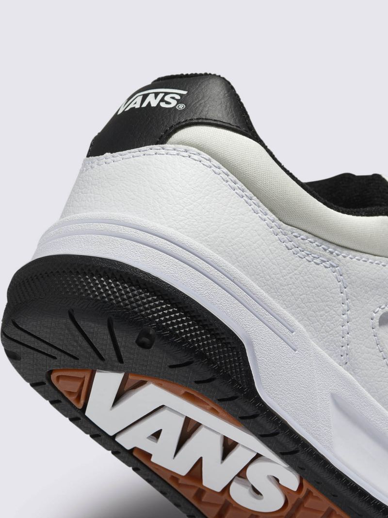 Zapatilla-Urbana-Unisex-Upland-Blanco-Vans
