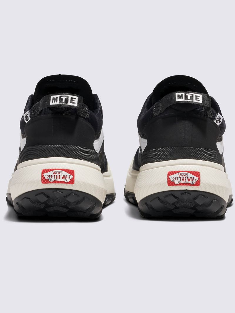 Zapatilla-Urbana-Unisex-Mte-Crosspath-Negro-Vans