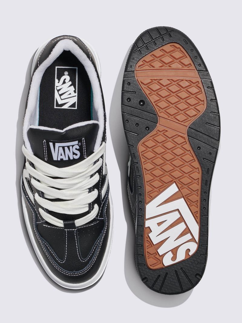 Zapatilla-Urbana-Unisex-Upland-Negro-Vans