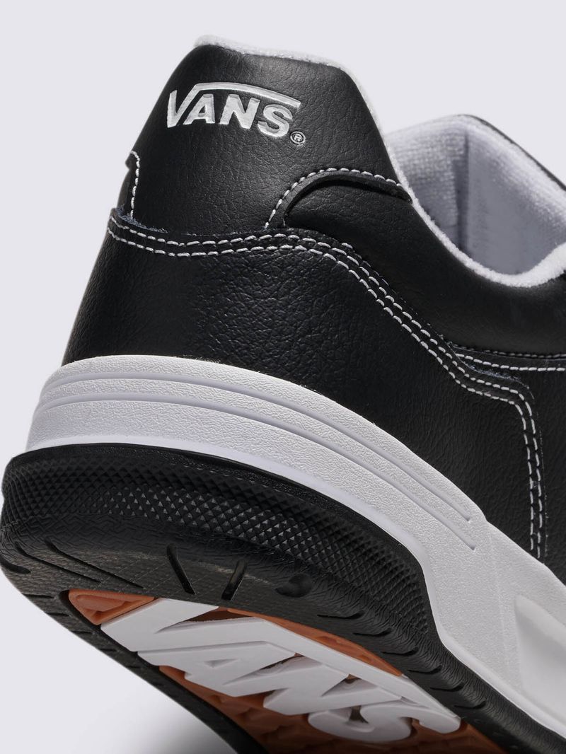 Zapatilla-Urbana-Unisex-Upland-Negro-Vans