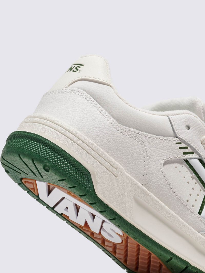 Zapatilla-Casual-Unisex-Upland-Blanco-Vans
