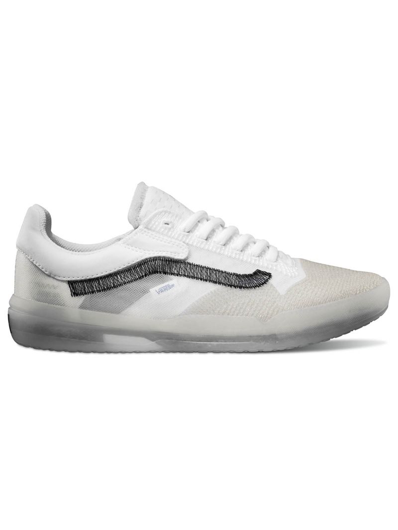 Zapatillas-UA-UltimateWaffle-EXP-Staple-White