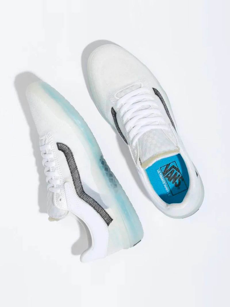 Zapatillas-UA-UltimateWaffle-EXP-Staple-White