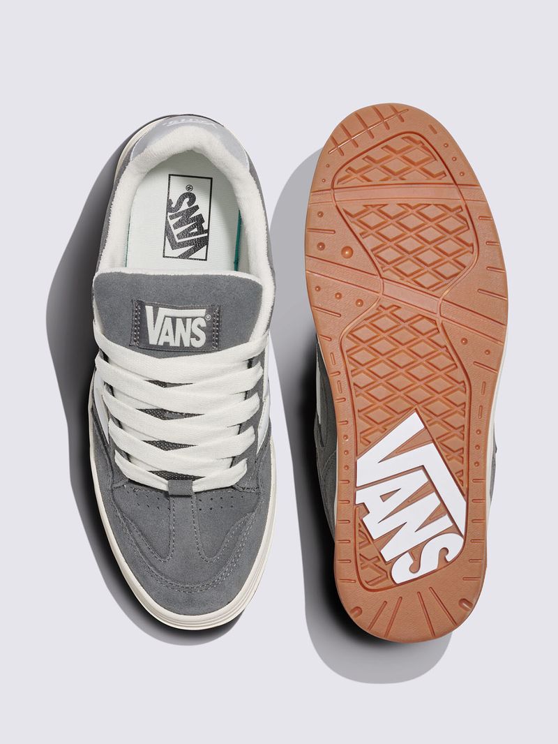 ZAPATILLA-UNISEX-Upland-GRIS-VANS