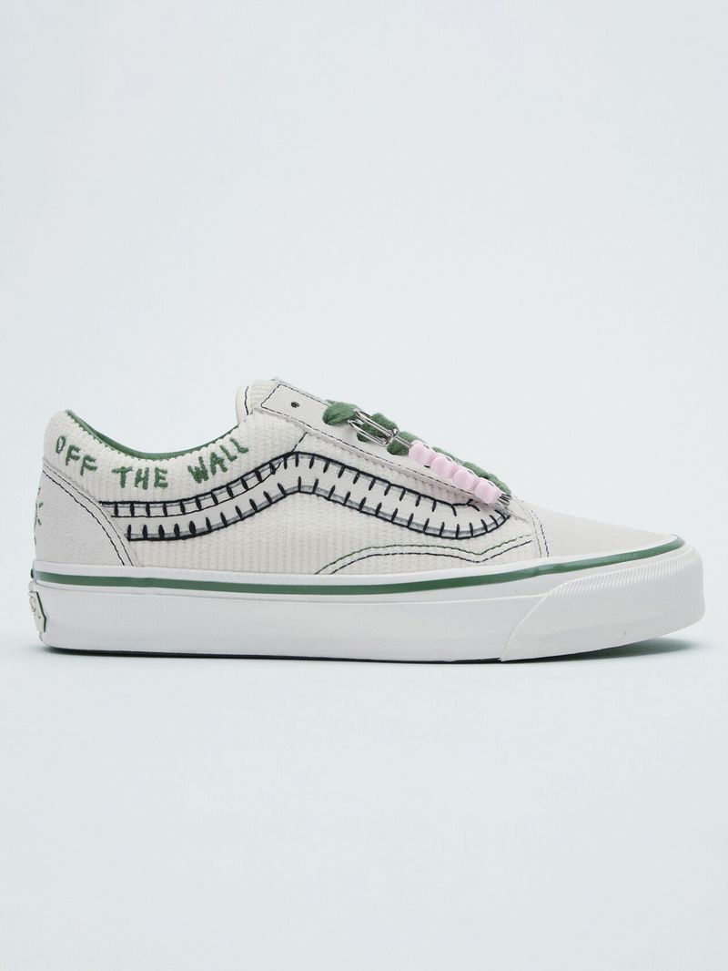 ZAPATILLA-MUJER-LX-Old-Skool-Charms-BLANCO-VANS