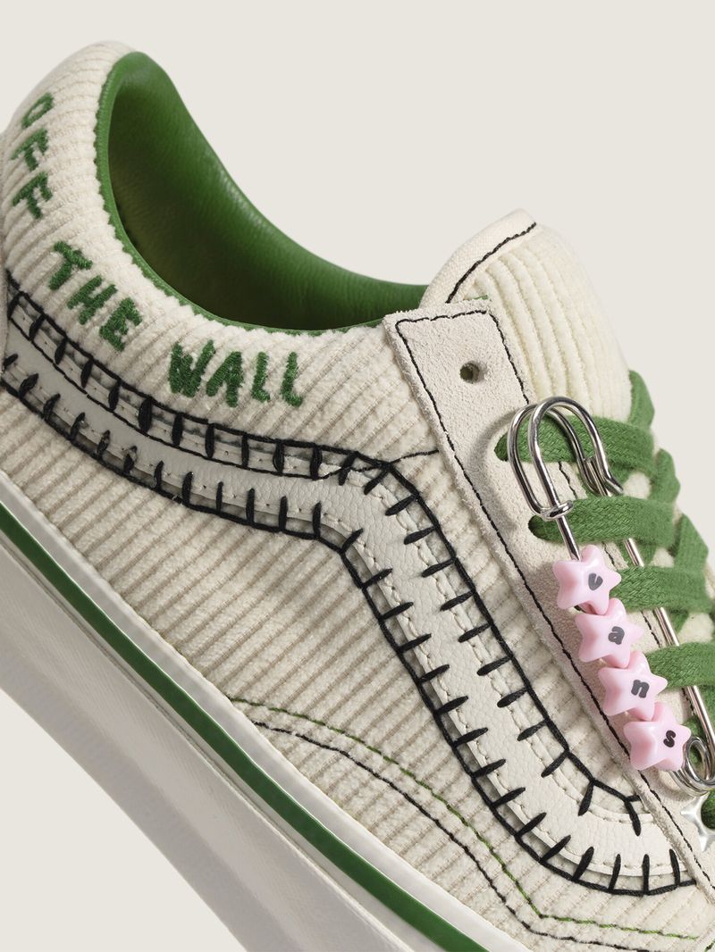 ZAPATILLA-MUJER-LX-Old-Skool-Charms-BLANCO-VANS
