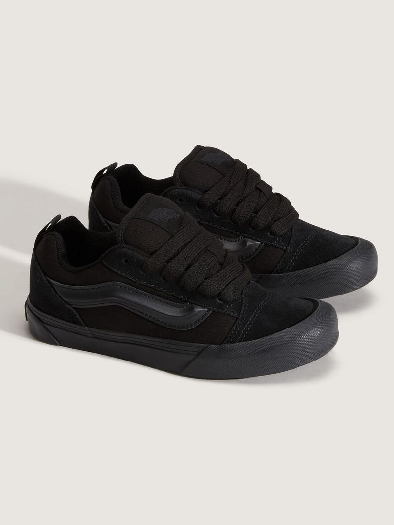 ZAPATILLA-MUJER-JN-Knu-Skool-NEGRO-VANS