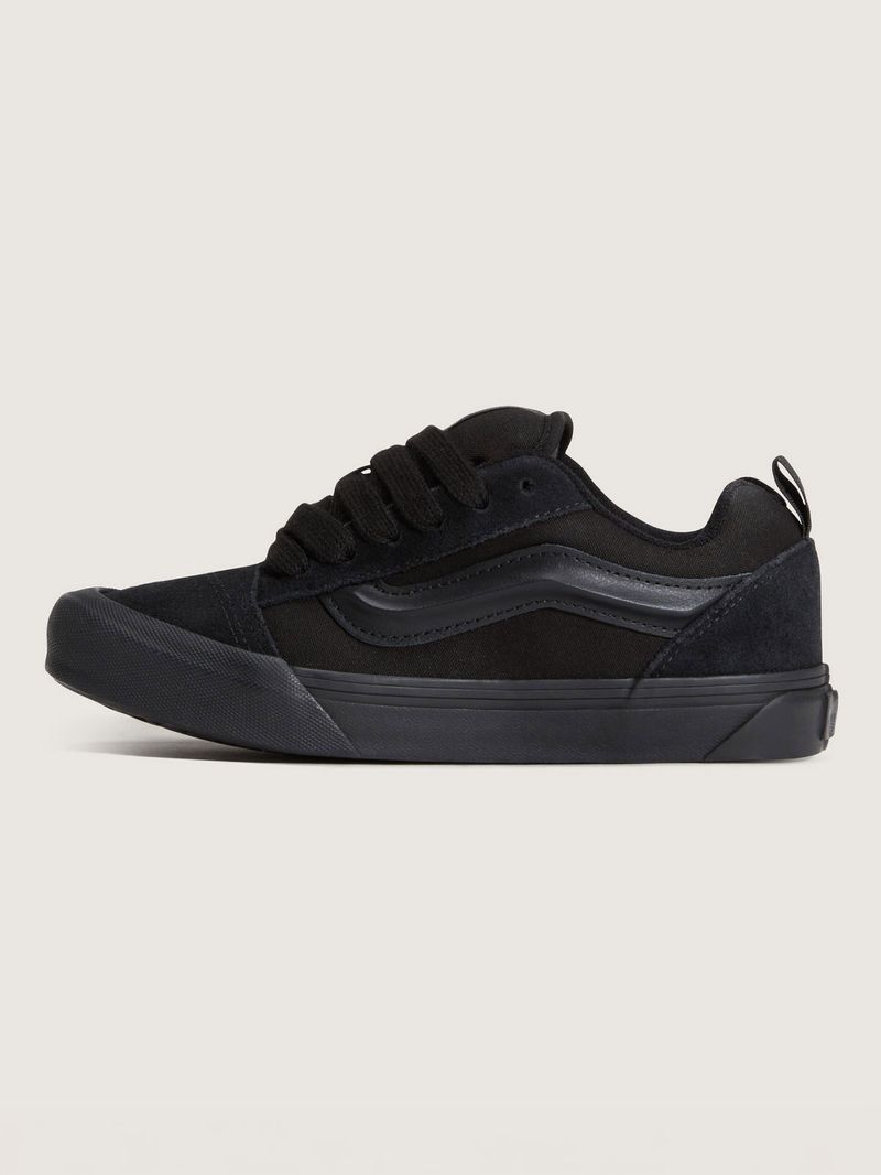 ZAPATILLA-MUJER-JN-Knu-Skool-NEGRO-VANS