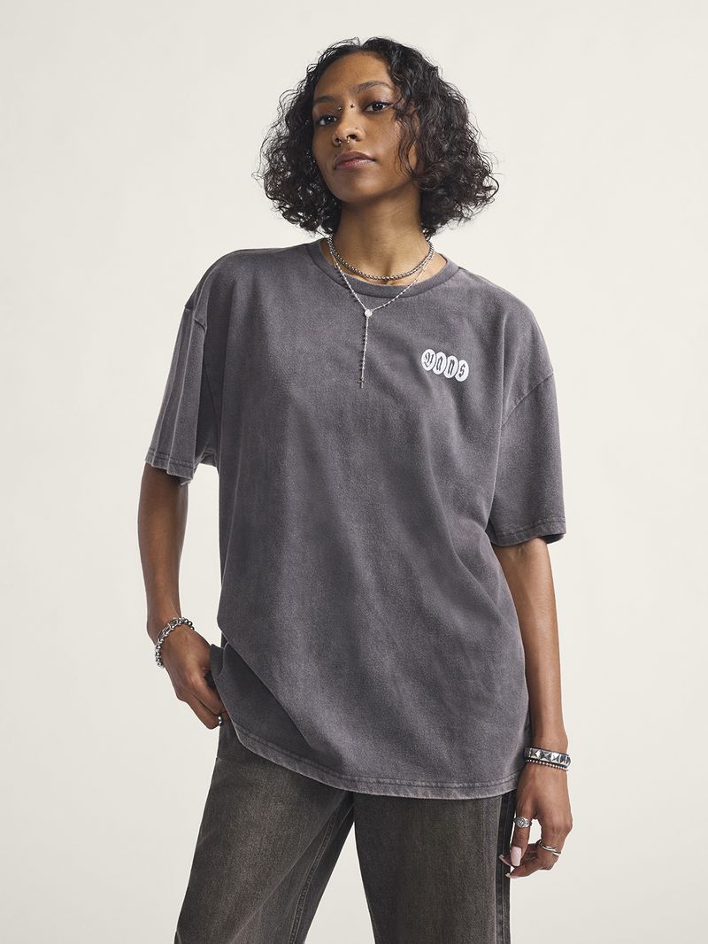 Polera-M-C-Mujer-Earthbound-Outsized-Negro-Vans
