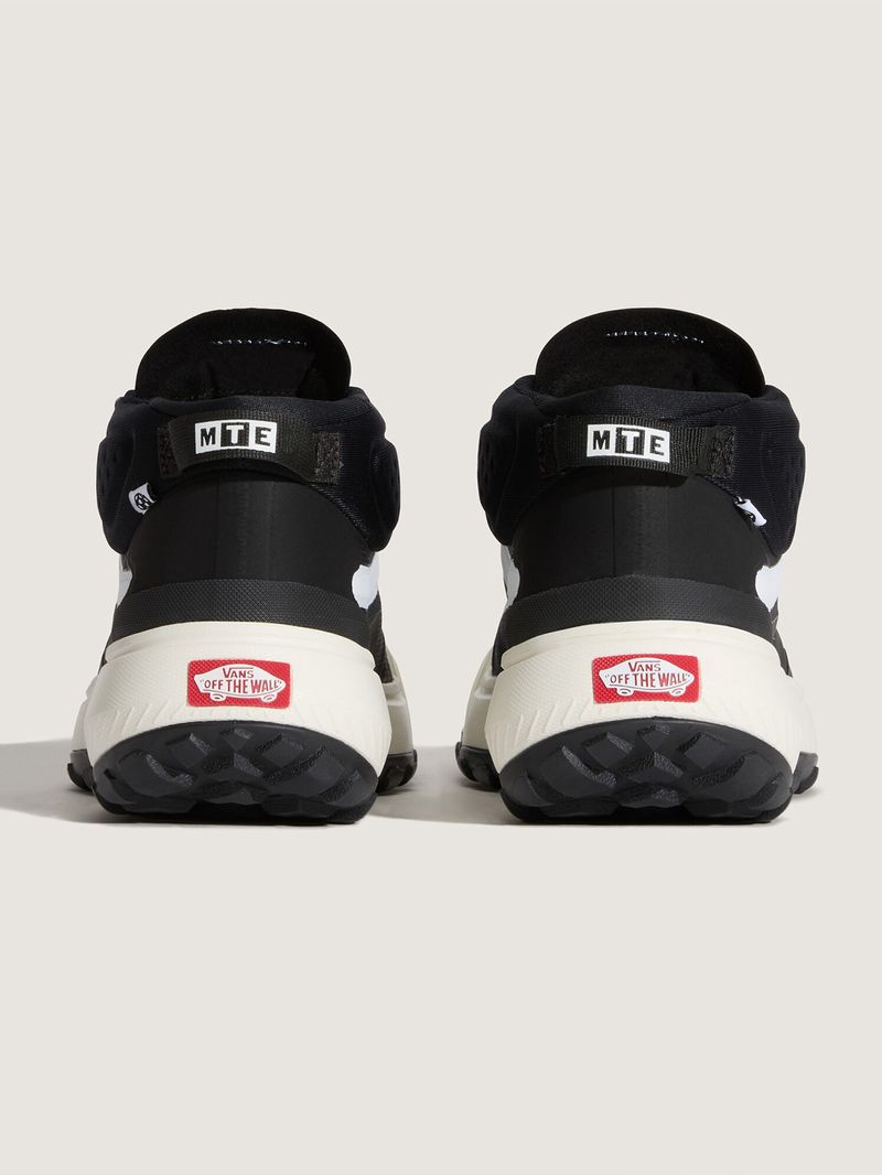 Zapatilla Adulto MTE Crosspath Mid Negro Vans