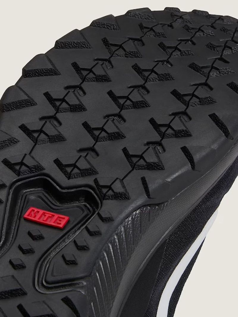 Zapatilla Adulto MTE Crosspath Negro Vans